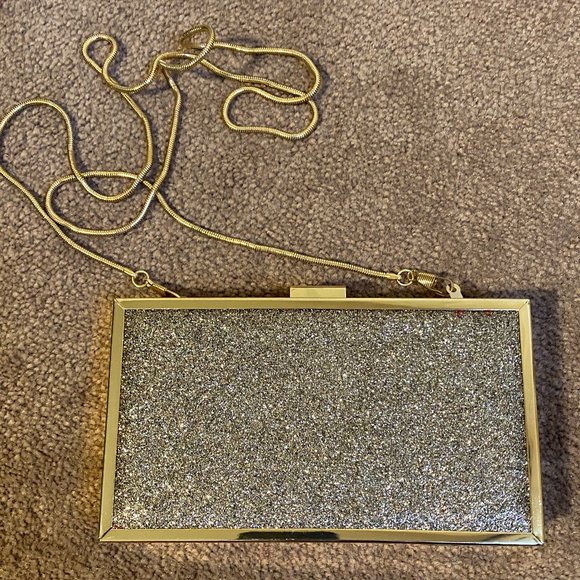 Holiday Clutch - Picture 3 of 6